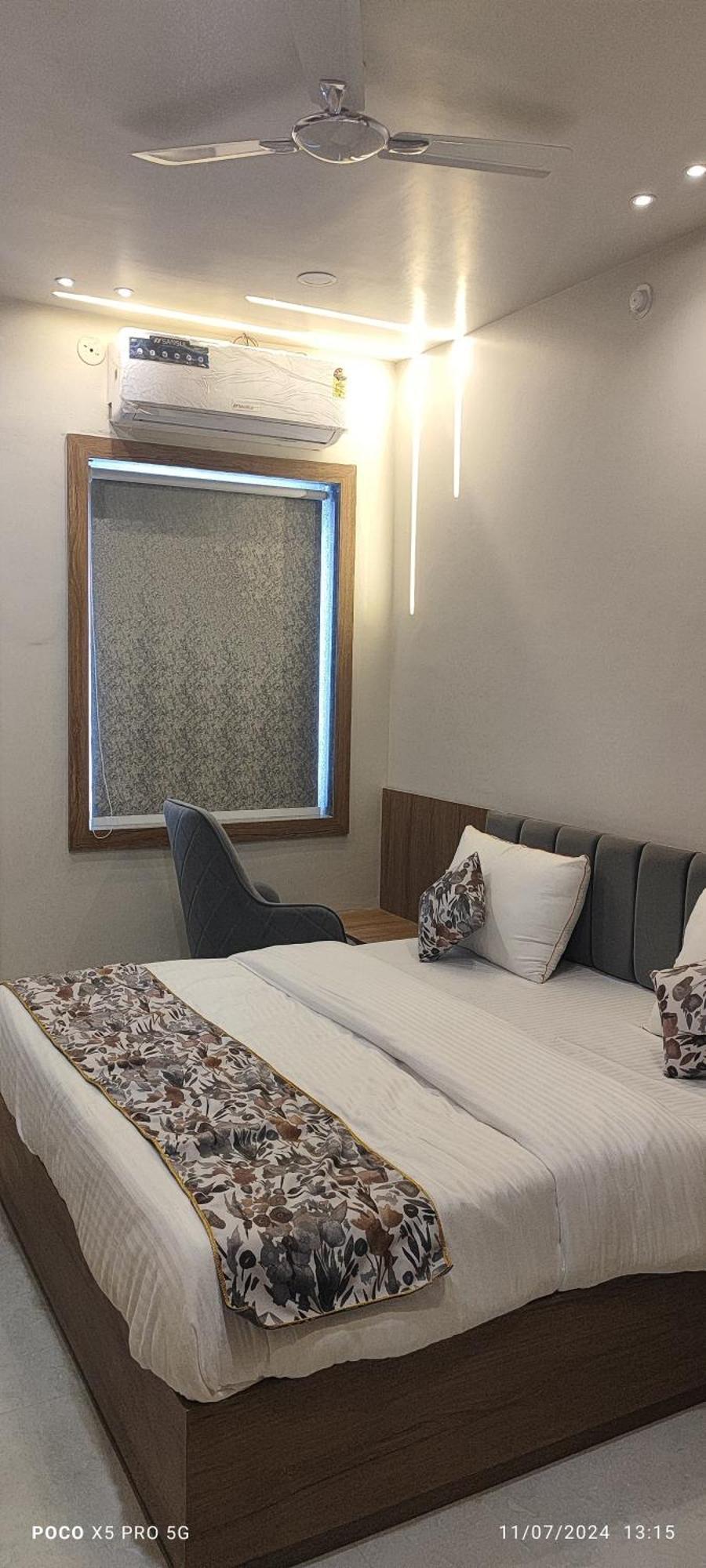 The Silver Spoon Hotel & Restaurant Būndi Екстериор снимка